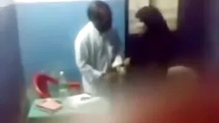 प्रमुख गोरा गरेको बिल्ली तेल लगाए र योनी मा स्टेम सम्मिलित
