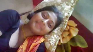 गोरा मान्छे औंलाहरु संग सुनको वर्षा गर्न एशियाली ल्याए