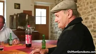 लजालु मान्छे बोसो महिला आए र लज्जित गडबड